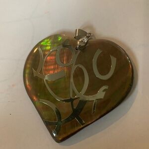 ♦️Beautiful Abalone Mother of Pearl Natural large heart pendant